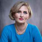 Egle Holton headshot